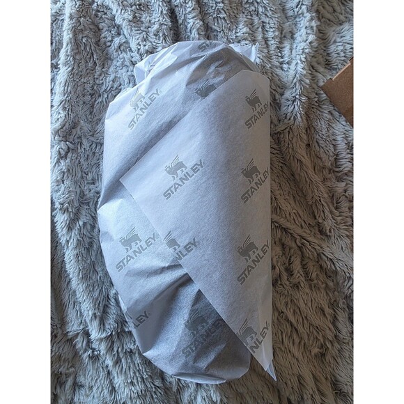 Stanley x Wicked Elphaba 30oz - Picture 4 of 4